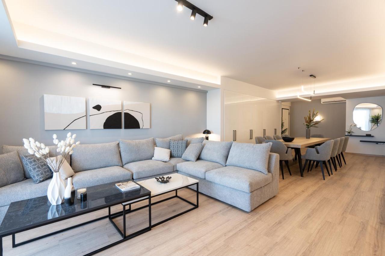 Luxury 4 Bedrooms Apartment Near Flisvos Marina Пирея Екстериор снимка